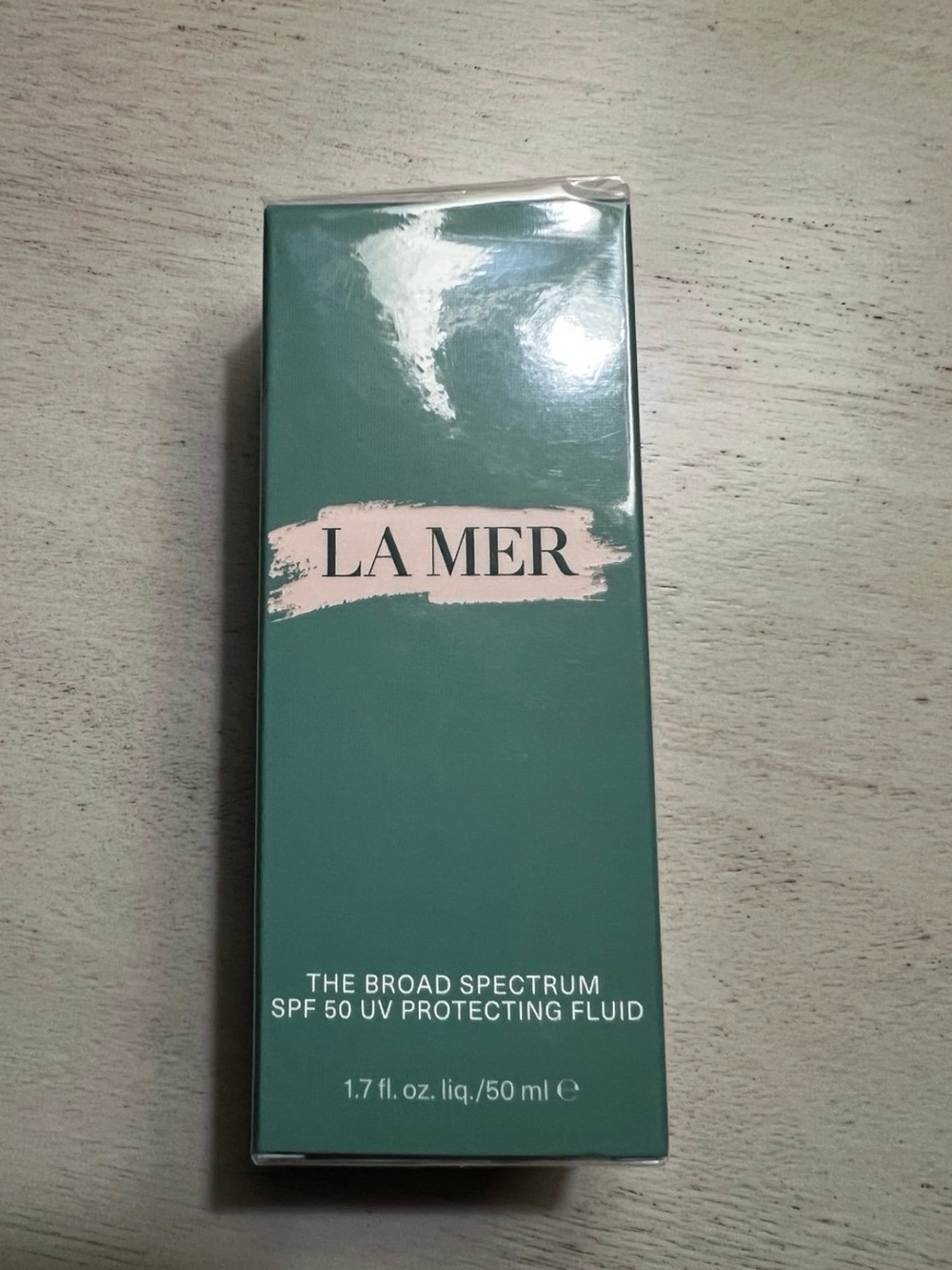 La Mer the broad spectrum SPF 50 Protecting Fluid